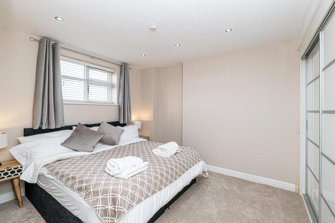 The Popular Chester Racecourse Apartments, Sleeps 4, Free Parking Buitenkant foto